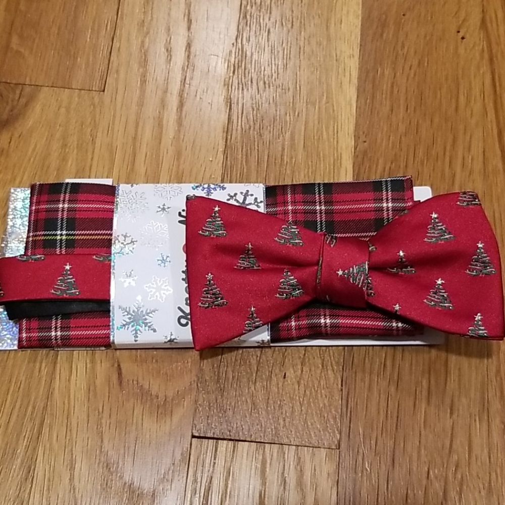2 for $18 NWT Bow tie and Pocket square